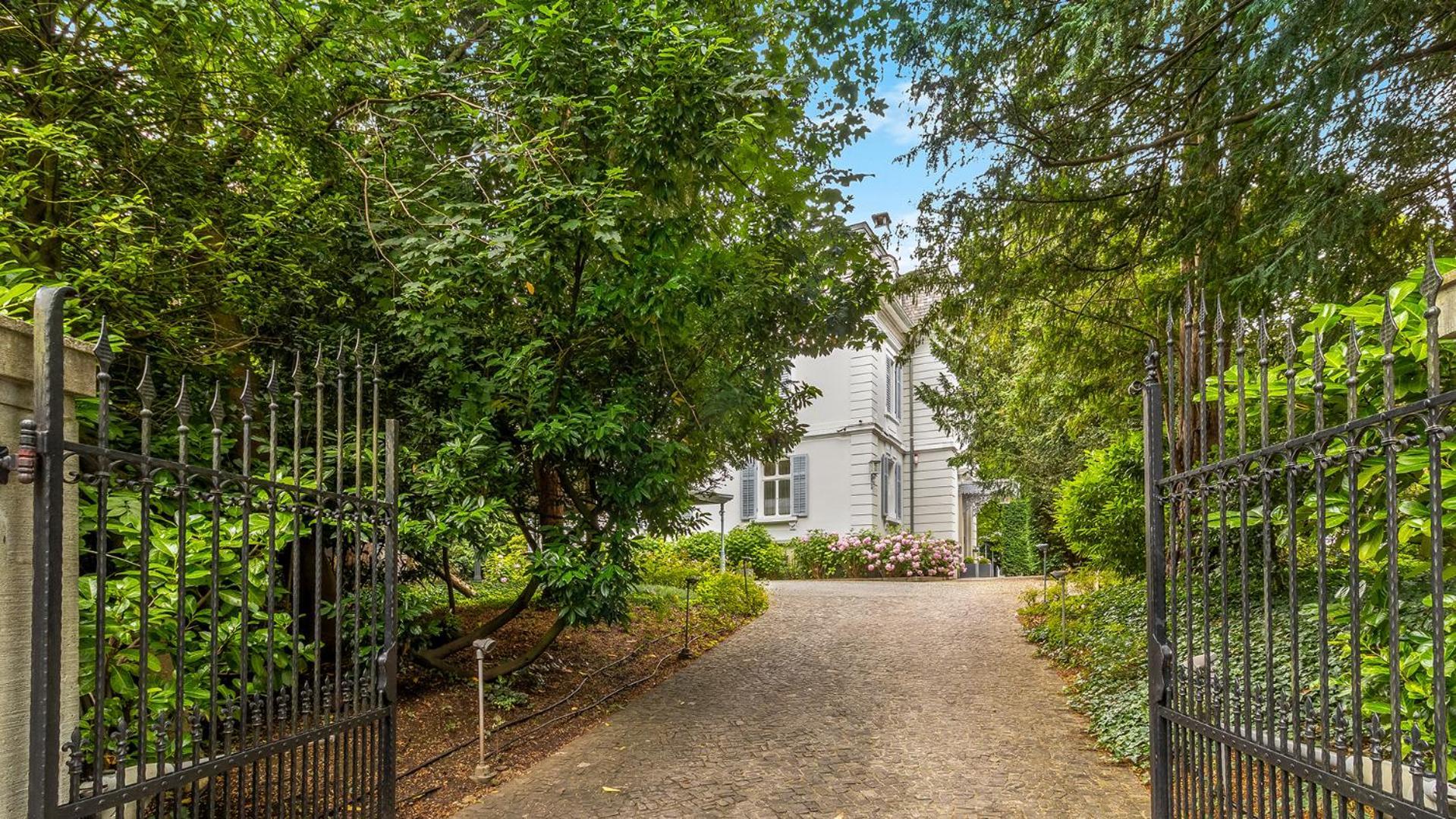 Entire Zurich Villa, Your Private Luxury Escape With In House Staff Exteriör bild